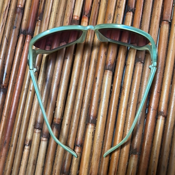 SUNGLASSES - Picture 3 of 4